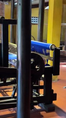 Turne kadınları kendi elleriyle ipek yapıyorlar, Vietnam Dangını.