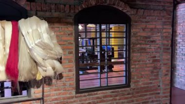 Vietnam 'ı ören tarihsel tekstil. Nehir kıyısında Danang. Gerçek hayat, 08.04.2025