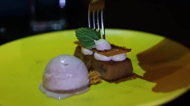 Öğleden sonra Çay Tatlısı Tabak Çatalı. Yüksek kalite 4k görüntü