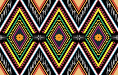 Karanlık gece yarısı donanmasının arka planında geometrik etnik desenli doğu tasarımı. Duvar kâğıdı el işi, halı, giysi, kumaş tasarımı için pembe, beyaz, sarı, yeşil renkli geleneksel geometri.