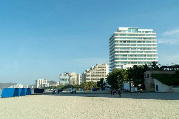 stock image Santa Marta, Magdalena, Colombia. December 26, 2019: Sunny day at Bello Horizonte beach.