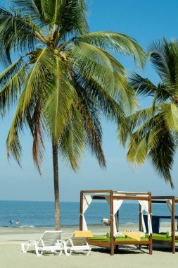 Bello Horizonte sahilinde dinlenmek için bir kulübe. Santa Marta, Magdalena, Kolombiya.