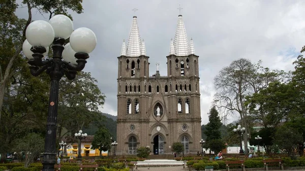 Jardin Antioquia Kolumbia 2020 Március Szeplőtelen Fogantatás Bazilikájának Építészete Homlokzata — Stock Fotó