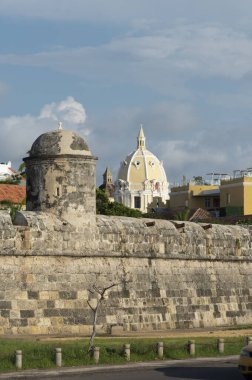 San Felipe de Barajas Kalesi Kolombiya 'nın Cartagena de Indias şehrinde bulunan bir kaledir. Gerçek adı San Felipe de Barajas Kalesi. Cartagena, Bolivar, Kolombiya. 