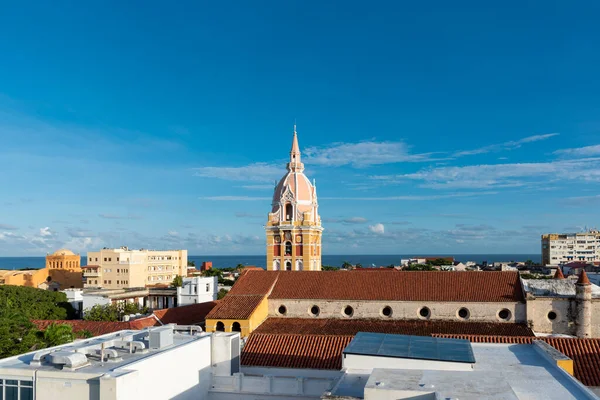 Mavi Gökyüzü Olan Santa Catalina Kilisesinin Kulesi Kubbesi Cartagena Bolivar — Stok fotoğraf