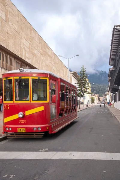 Bogotá Colômbia Julho 2021 Ônibus Turístico Vermelho Candelaria — Fotografia de Stock