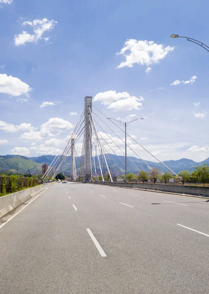 Medellin Antiokvia Kolumbie Června 2020 Most Jižní Avenue Hory Modré — Stock fotografie