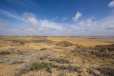 Baha Portete Ulusal Parkı 'ndaki çorak arazi. Guajira, Kolombiya.