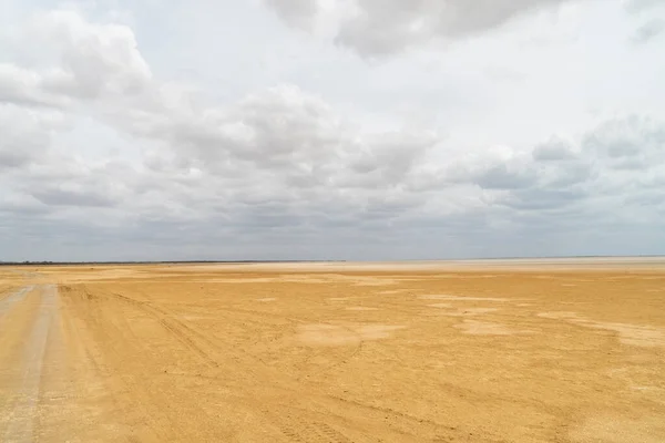 哥伦比亚拉瓜希拉的卡里萨莱斯沙漠的干旱景观 — 图库照片