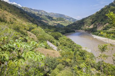 Santa Fe De Antioquia-Bolombolo, Antioquia, Kolombiya üzerinden.