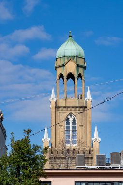 Savannah, Georgia, Usa. 2 Aralık 2022 Mikveh Cemaati Kubbesi İsrail ve güzel mavi gökyüzü.