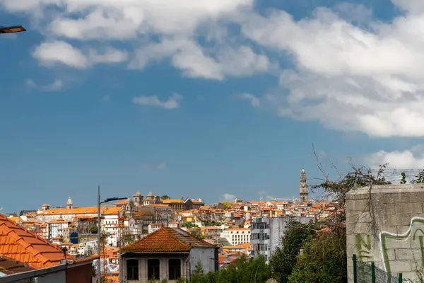 葡萄牙波尔图 2022年12月4日 城市景观 蓝天和城市建筑 — 图库照片