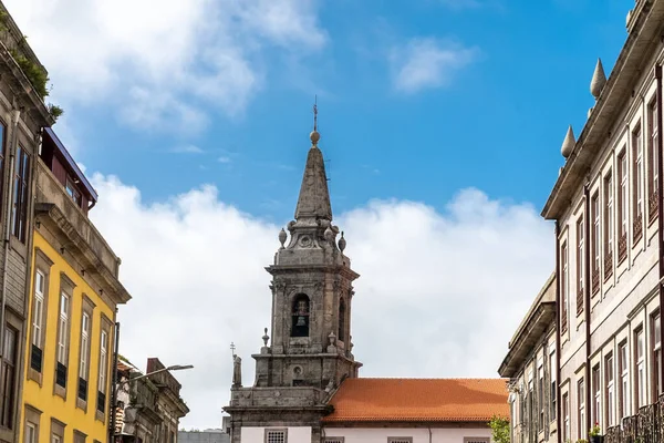 Porto Portugal April 2022 Drie Eenheid Kerk Met Gevel Architectuur — Stockfoto
