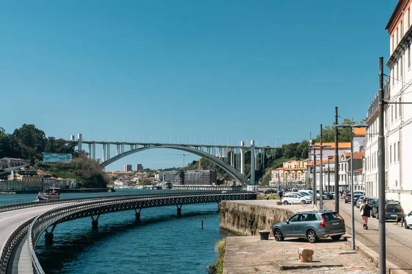 Oporto Portogallo Aprile 2022 Viadotto Cais Das Pedras Con Paesaggio — Foto Stock