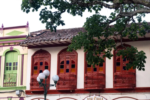 Jerico Antioquia Colombia 2023年3月3日 带有殖民建筑和阳台的房屋立面 — 图库照片