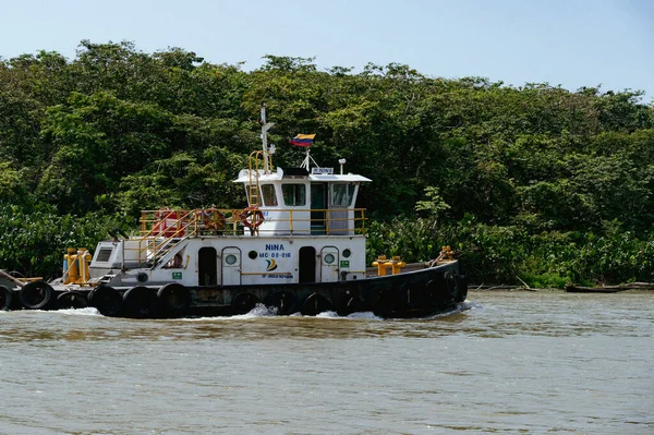 Barcos Rio Com Paisagem Panorâmica Natural Uraba Colômbia — Fotografia de Stock