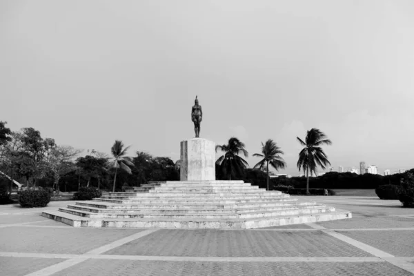 Cartagena Bolivar Kolombiya Mart 2023 Hindistan Anıtı Catalina Mavi Gökyüzü — Stok fotoğraf