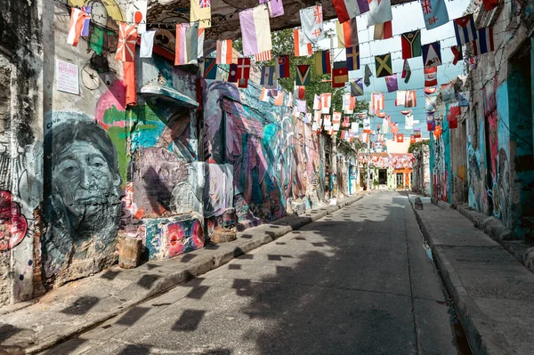 卡塔赫纳 玻利瓦尔 哥伦比亚 2023年3月15日 盖特马尼涂鸦街 画了五彩斑斓的图画 — 图库照片
