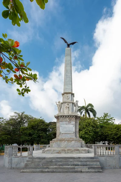 Cartagena Bolivar Colombia Maart 2023 Beeldhouwkunst Honderdjarig Park Blauwe Hemel — Stockfoto