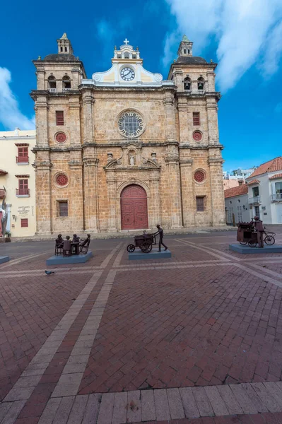Cartagena, Bolivar, Kolombiya. 16 Mart 2023: San Pedro de Claver Kilisesi 'nin mimarisi.