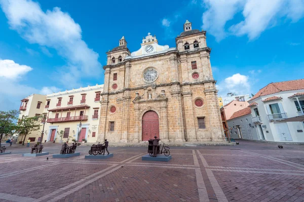 Cartagena, Bolivar, Kolombiya. 16 Mart 2023: San Pedro de Claver Kilisesi 'nin mimarisi.