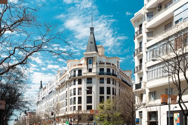 Madrid Espanha Abril 2022 Arquitetura Cidade Com Céu Azul — Fotografia de Stock