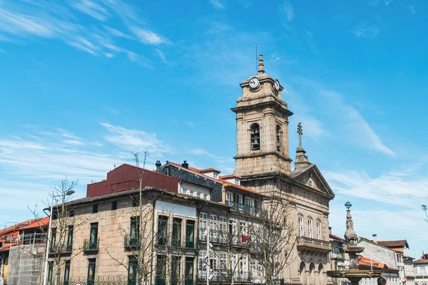 ポルトガルのギマレス 2022年4月14日 聖ペテロ大聖堂の建築とファサード — ストック写真