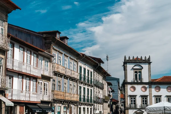 Гимарас Португалия Апреля 2022 Largo Misericordia Голубым Небом — стоковое фото