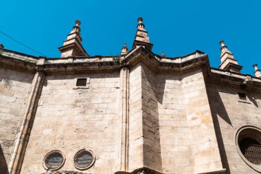 Granada, İspanya. 14 Nisan 2022: Granada 'nın İnkarnasyonu ve mimarisinin Kutsal ve Apostolik Büyükşehir Katedrali Kilisesi Bazilikası.