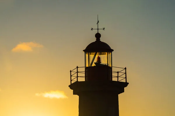 Маяк Фелгейрас Силуэте Красивым Красочным Закатным Небом Порту Португалия — стоковое фото