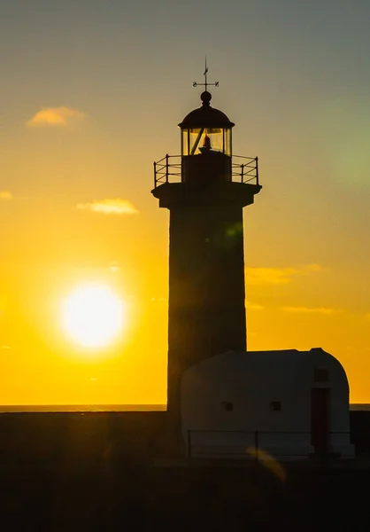 Felgueiras灯塔在轮廓轮廓与美丽多彩的日落天空 葡萄牙波尔图 — 图库照片