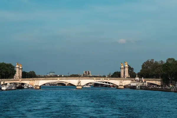 París Francia Abril 2022 Famoso Puente Alejandro Iii Con Hermoso —  Fotos de Stock