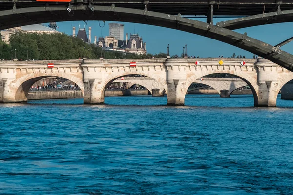 法国巴黎 2022年4月22日 纳伊夫桥和塞纳河景观 — 图库照片