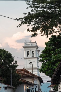 Giron, Santander, Kolombiya. 20 Şubat 2023: Küçük Bazilika Sığınak Mucizeler Lordu.