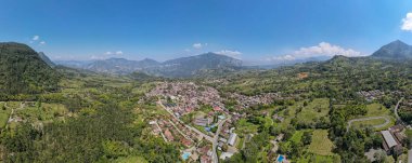 Antioquia, Kolombiya 'daki Venedik manzaralı panoramik manzara.