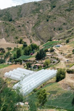 Samaca, Villa de Leyva üzerinden seraların doğal manzarası. Kolombiya. 