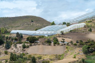 Samaca, Villa de Leyva üzerinden seraların doğal manzarası. Kolombiya. 