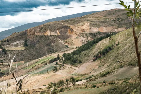 Villa de Leyva, Boyaca, Kolombiya 'ya giden çöl manzarası yolu..