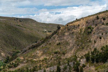 Villa de Leyva, Boyaca, Kolombiya 'ya giden çöl manzarası yolu..