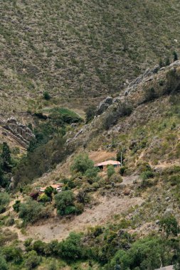 Villa de Leyva, Boyaca, Kolombiya 'ya giden çöl manzarası yolu..