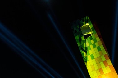 Barranquilla, Atlantico, Kolombiya. 15 Ocak 2022: Dünyaya açılan anıt pencere.