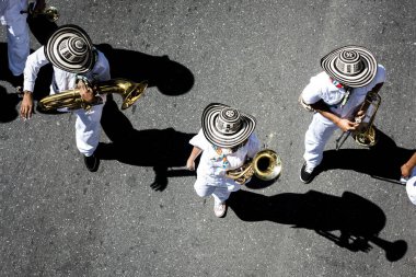 Musicos En La Calle