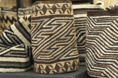 Espoartesano, sanatkarlara ülkenin en ücra köşelerinde saklı olan zenginliğe küresel görünürlük kazandırmak için ticari bir fırlatma platformu sağlayan kültürel amaçlı bir fuar..