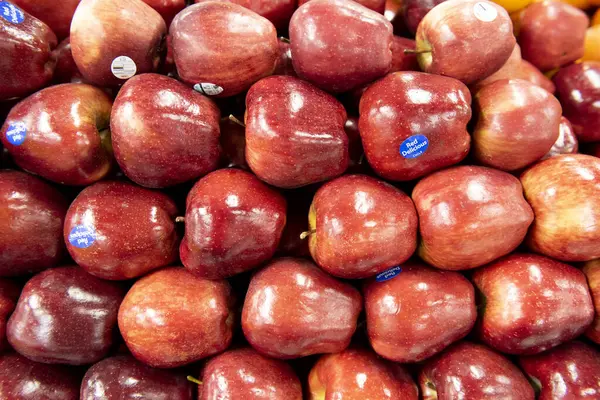 Medellin Antioquia Kolumbia Lutego 2019 Tło Stosem Czerwonych Jabłek Rynku — Zdjęcie stockowe