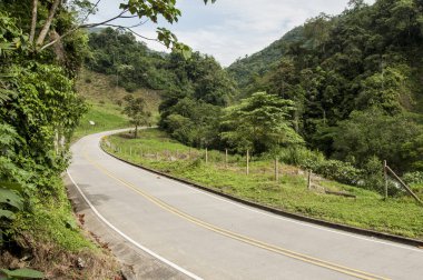 Santa Cecilia, Risaralda, Kolombiya üzerinden Pueblo Rico-