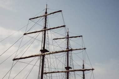 Cartagena, Bolivar, Kolombiya. 3 Kasım 2021: Şehir manzaralı ve mavi gökyüzü manzaralı panoramik manzara.