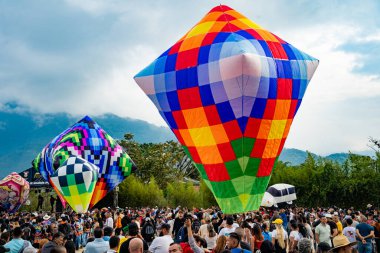 Venedik, Antioquia, Kolombiya. 12 Kasım 2023: insanlar balon festivalini kutluyor.