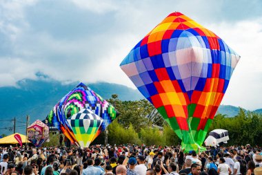 Venedik, Antioquia, Kolombiya. 12 Kasım 2023: insanlar balon festivalini kutluyor.