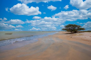 Bahia Portete Ulusal Parkı sahilindeki deniz manzarası. Guajira, Kolombiya. 