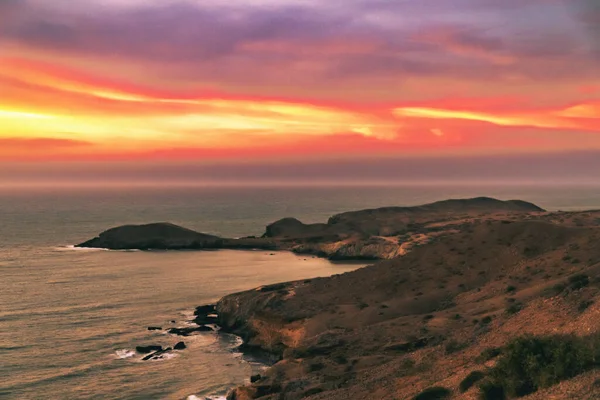 Cabo de la Vela plajında gün batımı, Guajira, Kolombiya.